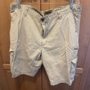 Men’s Iron Co cargo shorts size 38